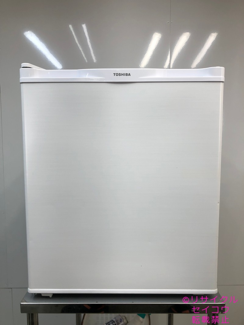 【中古】東芝小型冷凍庫 38L 2018年式